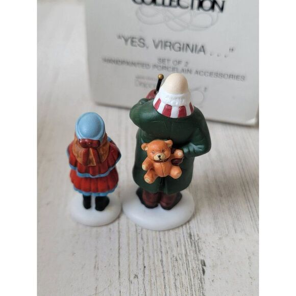 Dept 56 58890 Yes, Virginia... village accessory xmas set - Picture 6 of 6